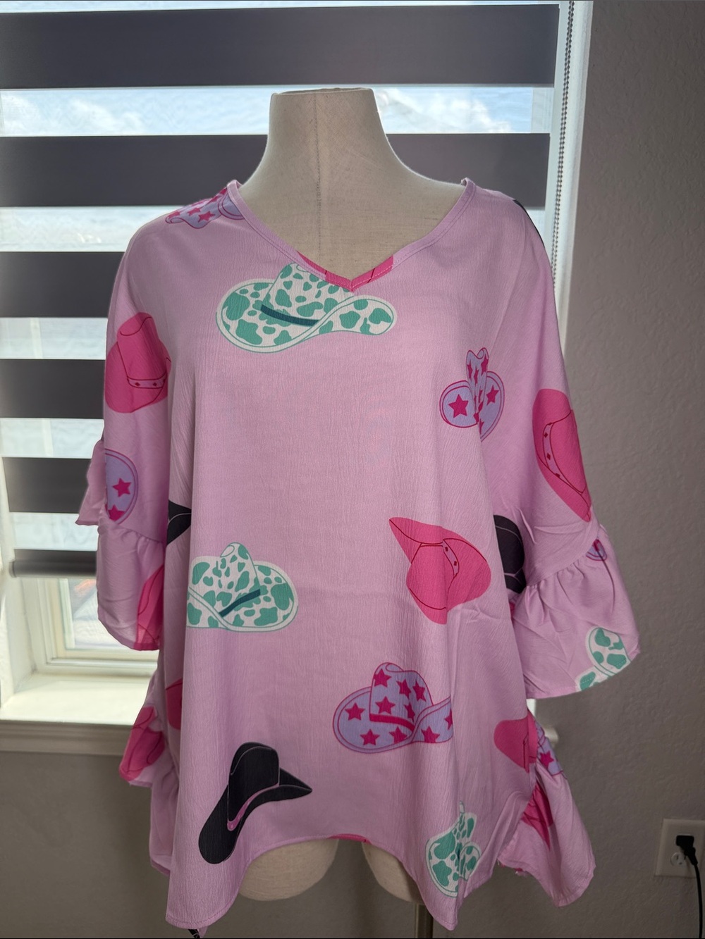 New boutique cowgirl hat blouse